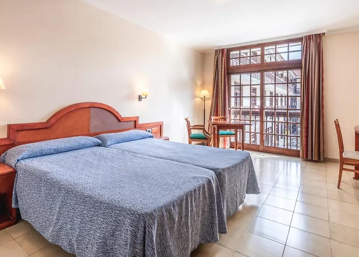 Be Smart Florida Plaza Apartmán *